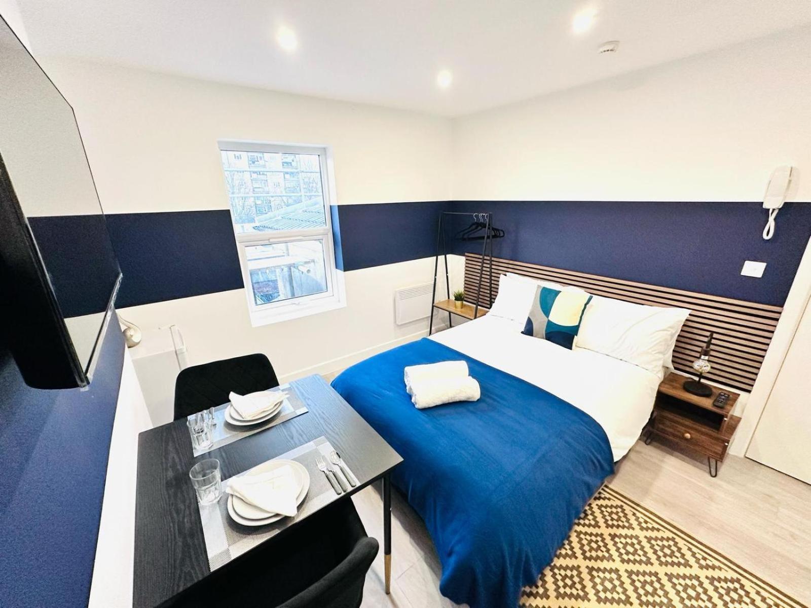 London 58 Blue House City Center Studio, Top Spot Екстер'єр фото