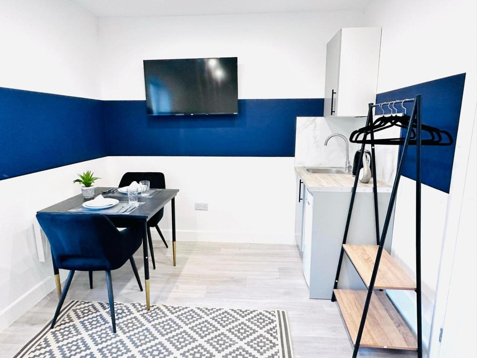 London 58 Blue House City Center Studio, Top Spot Екстер'єр фото