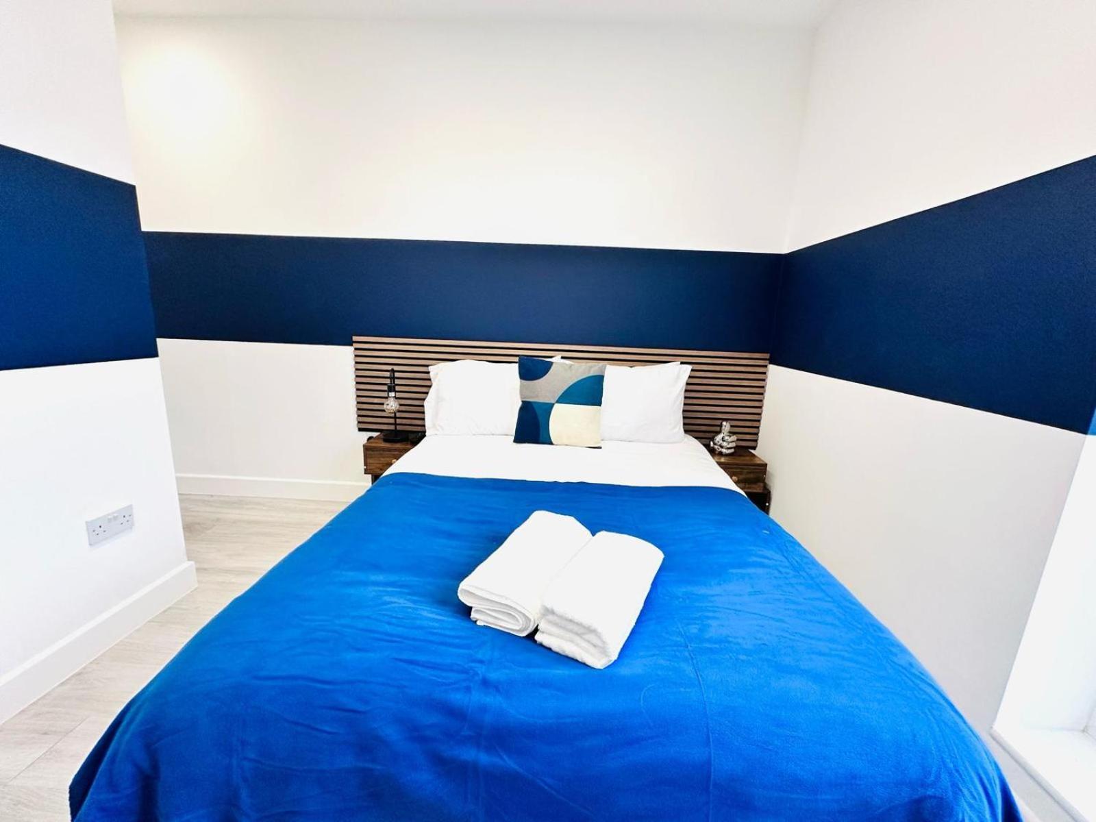 London 58 Blue House City Center Studio, Top Spot Екстер'єр фото