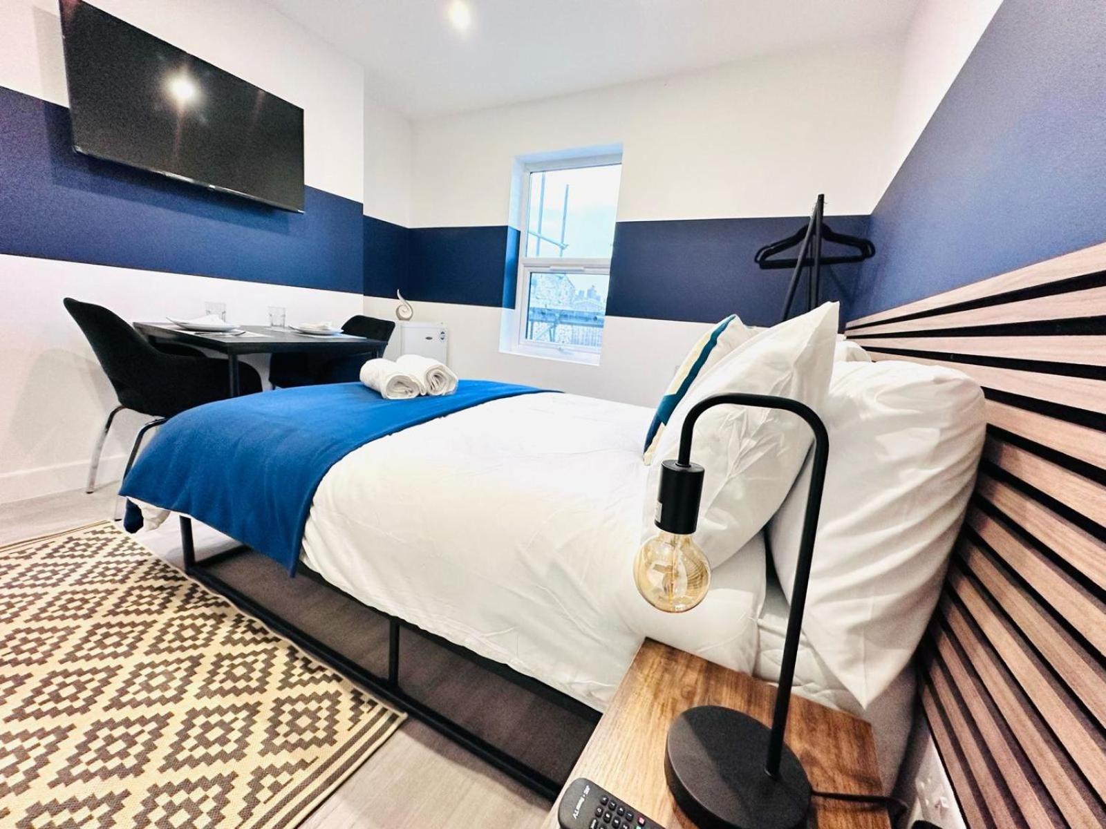 London 58 Blue House City Center Studio, Top Spot Екстер'єр фото