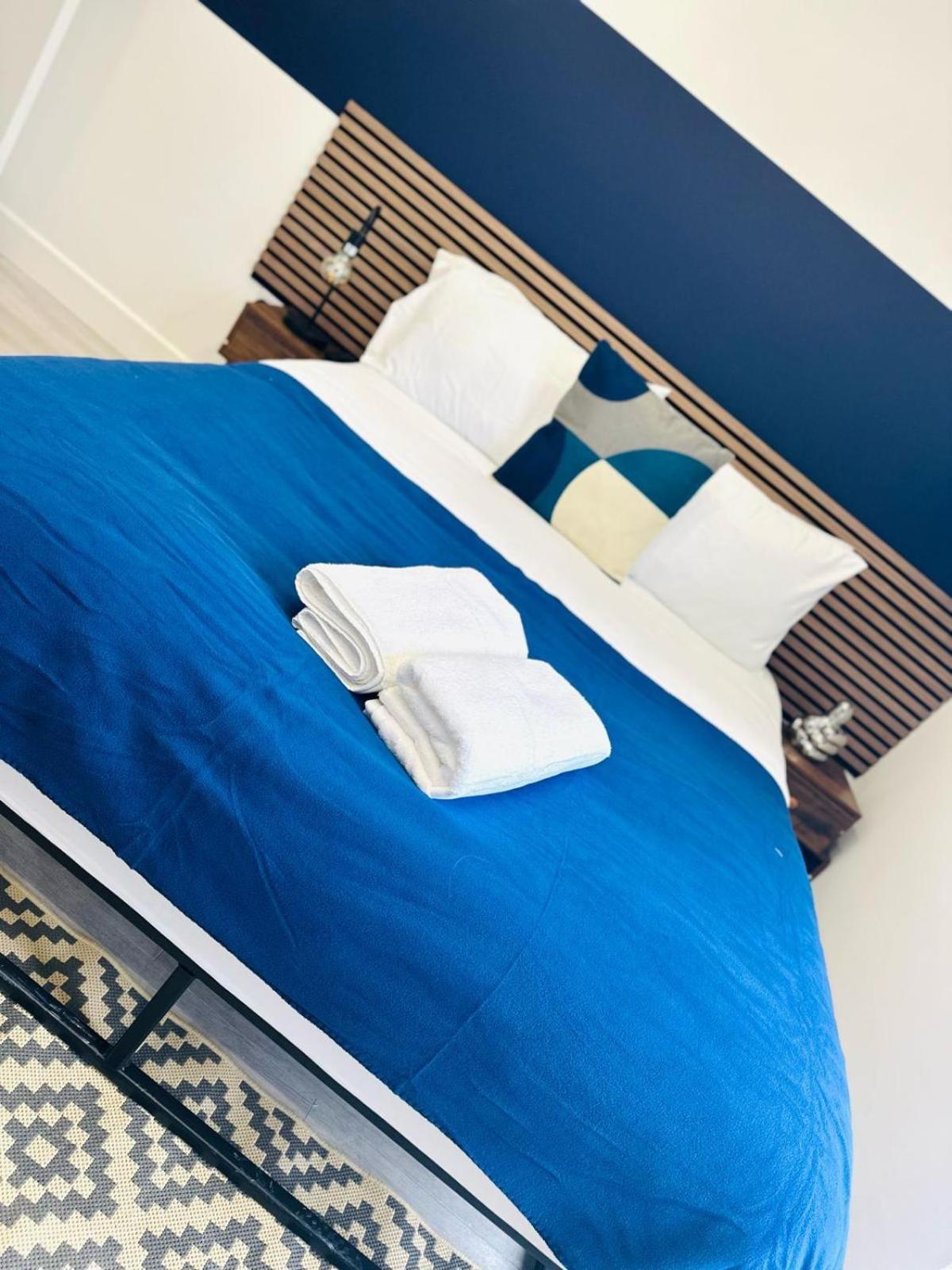 London 58 Blue House City Center Studio, Top Spot Екстер'єр фото