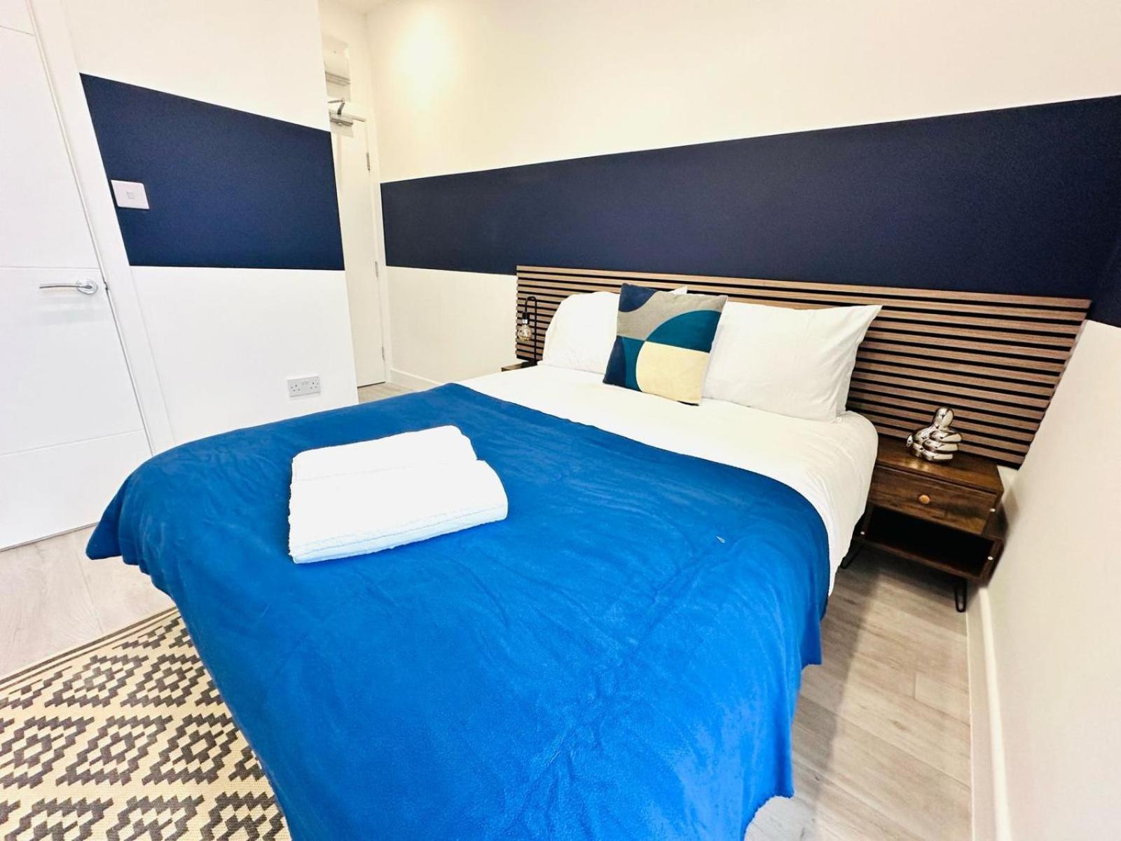 London 58 Blue House City Center Studio, Top Spot Екстер'єр фото
